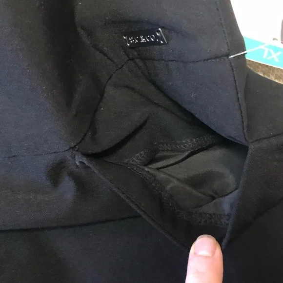 S.C. & Co. Classic Black Skort - Picture 10 of 12